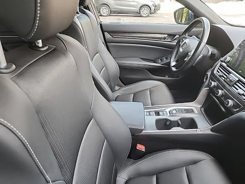 Used 2022 Honda Accord Sport image 11