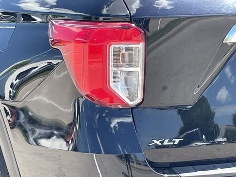 Used 2024 Ford Explorer XLT w/ Equipment Group 202A image 6