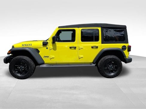 Used 2024 Jeep Wrangler Unlimited AWD/4WD image 2