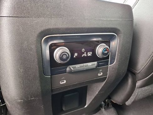Used 2021 Chevrolet Suburban RST AWD/4WD image 12