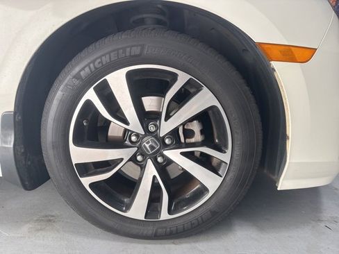 Used 2018 Honda Odyssey Elite image 4