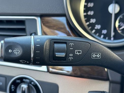 Used 2013 Mercedes-Benz ML 350 4MATIC image 33