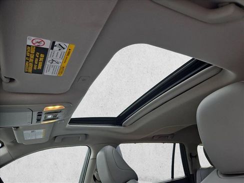 Used 2023 Toyota Highlander XLE FWD image 13