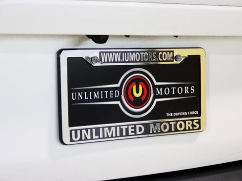 Used 2022 Honda CR-V Touring image 4