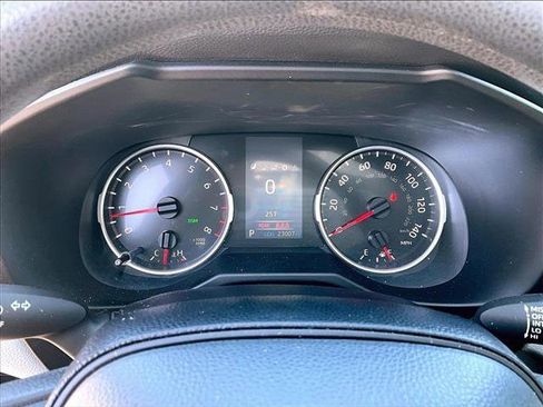 Used 2021 Toyota RAV4 XLE w/ Convenience Package image 21