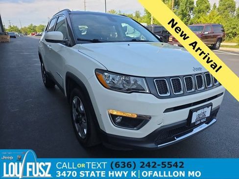 Used 2018 Jeep Compass Limited w/ Navigation Group AWD/4WD image 1