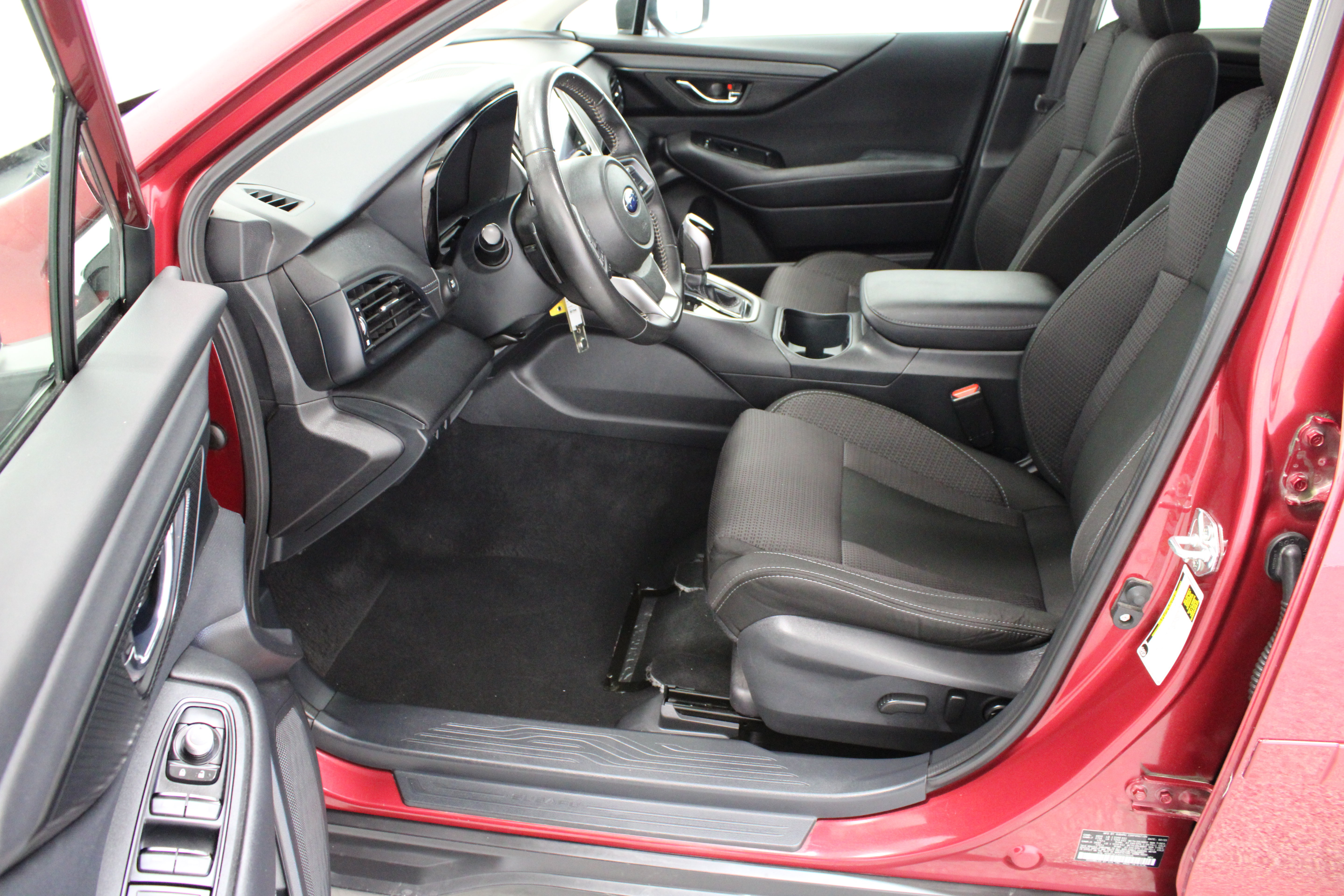 Used 2025 Subaru Outback Premium AWD/4WD image 14