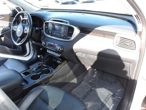 Used 2016 Kia Sorento EX w/ EX Premium Package AWD/4WD image 13