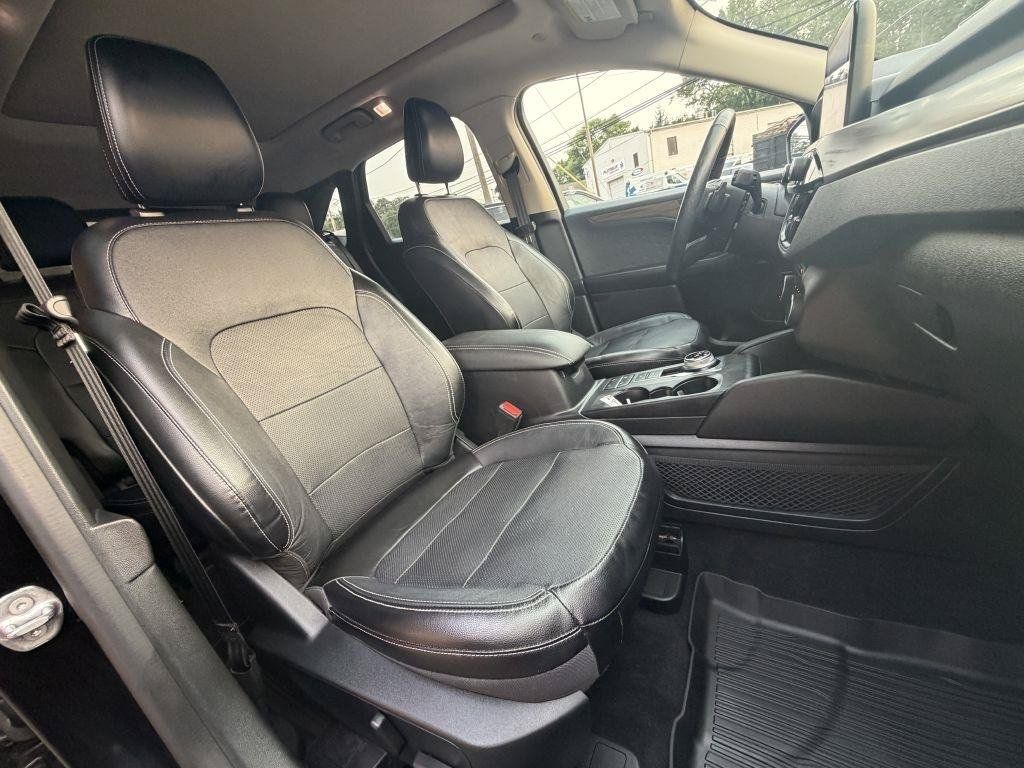 Used 2020 Ford Escape Titanium AWD/4WD image 20