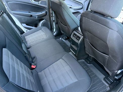 Used 2023 Ford Edge SEL w/ Cold Weather Package image 11