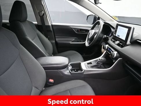 Certified 2025 Toyota RAV4 LE AWD/4WD image 17