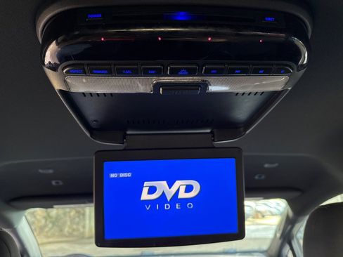 Used 2018 Chrysler Pacifica Touring Plus w/ S Appearance Package image 21