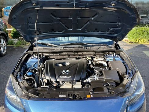 Used 2017 MAZDA MAZDA3 Touring FWD image 36