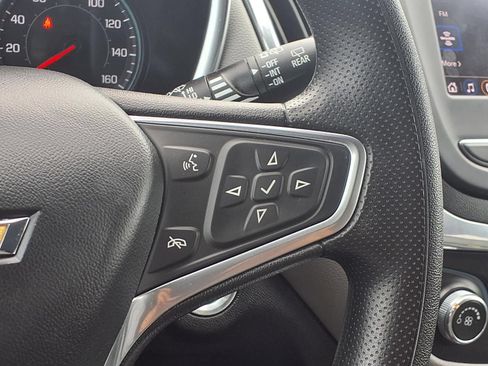 Used 2022 Chevrolet Equinox LT FWD image 15