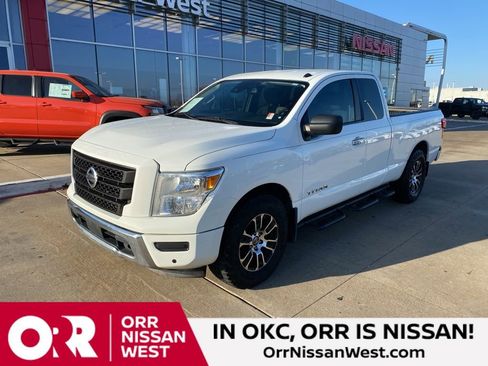 Used 2021 Nissan Titan SV w/ SV Convenience Package RWD image 1