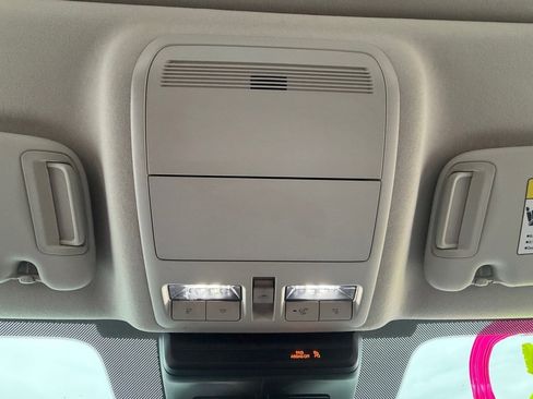 Used 2025 MAZDA MAZDA3 s image 24