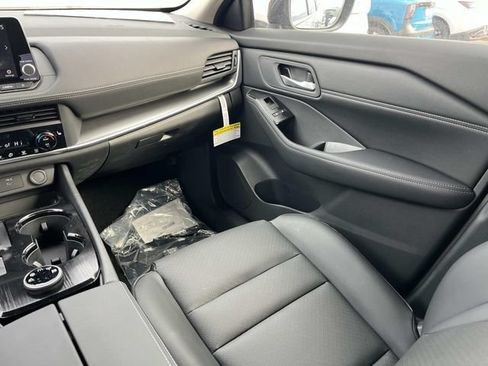 New 2026 Nissan Rogue Dark Armor AWD/4WD image 16