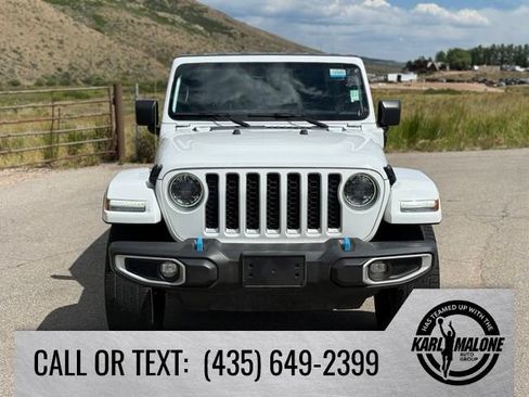 Used 2023 Jeep Wrangler Unlimited Sahara AWD/4WD image 9