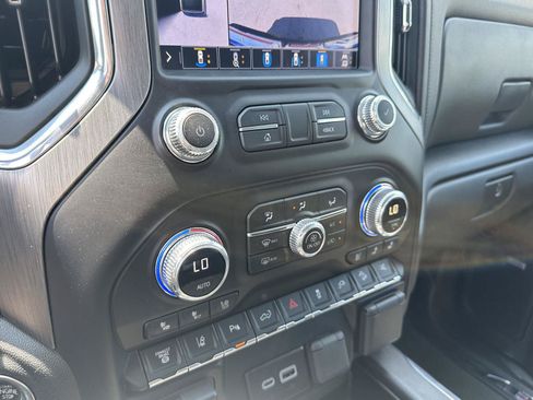 Used 2023 GMC Sierra 2500 Denali w/ Denali Ultimate Package AWD/4WD image 27