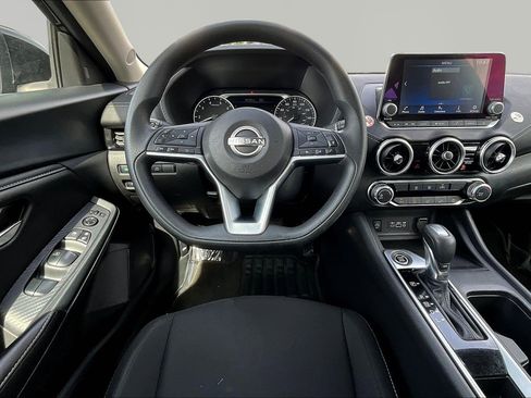 Used 2024 Nissan Sentra SV FWD image 8