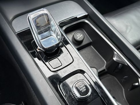 Used 2024 Volvo S60 B5 Plus image 22