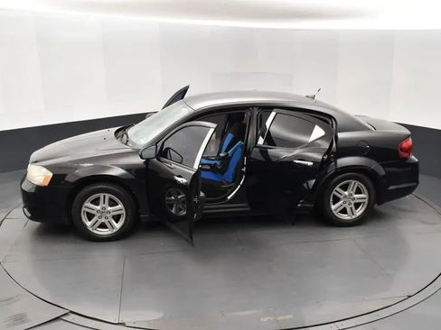Used 2013 Dodge Avenger SXT image 7