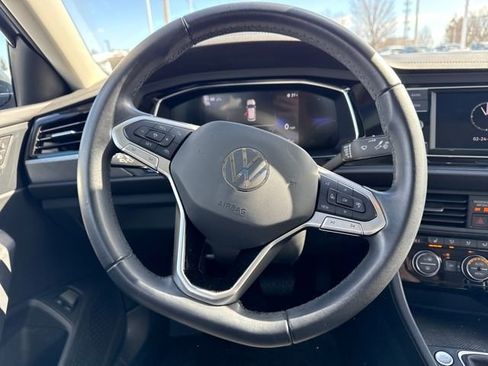 Used 2024 Volkswagen Jetta SE image 17