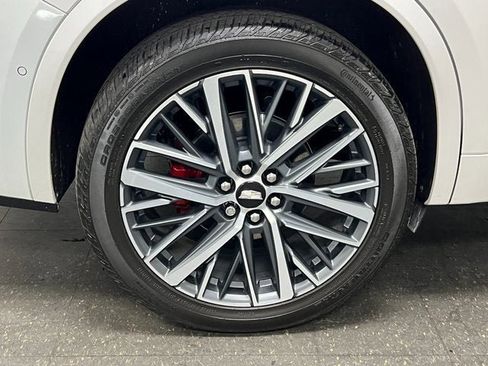 Certified 2024 Cadillac XT6 Sport w/ Platinum Package image 12