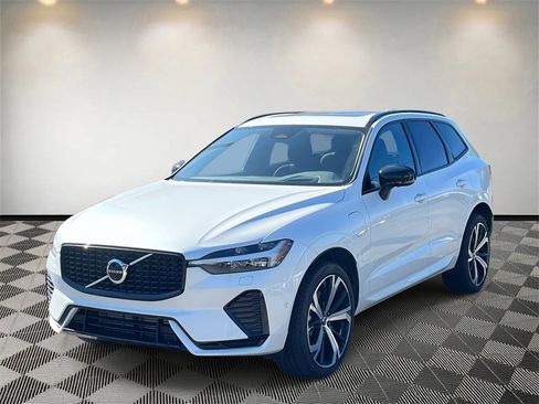 Used 2025 Volvo XC60 T8 Ultra w/ Protection Package Premier image 7