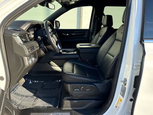 Used 2023 GMC Yukon Denali image 8
