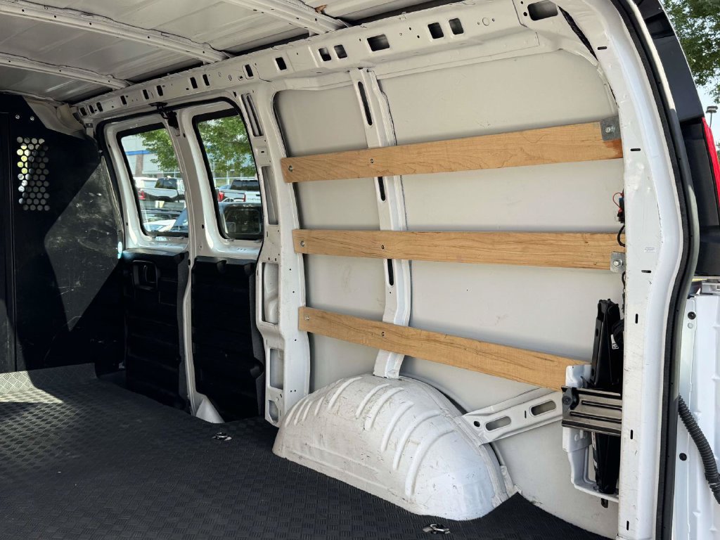 Used 2025 Chevrolet Express 2500 w/ Driver Convenience Package RWD image 18