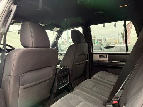 Used 2017 Ford Expedition XLT AWD/4WD image 22