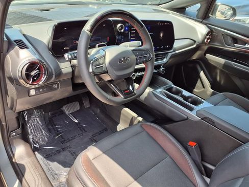 Certified 2024 Chevrolet Equinox EV RS FWD image 4