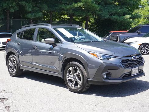 Used 2024 Subaru Crosstrek 2.0i Premium AWD/4WD image 2