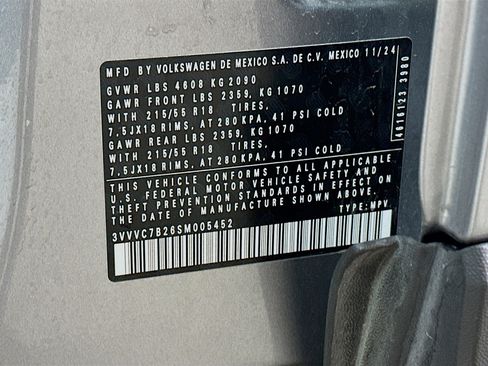 Used 2025 Volkswagen Taos SE w/ Panoramic Sunroof Package image 30