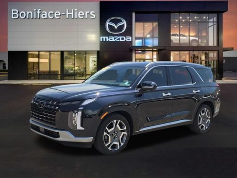 Used 2024 Hyundai Palisade Limited FWD image 2