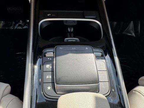 Used 2023 Mercedes-Benz GLA 250 w/ Premium Package image 32