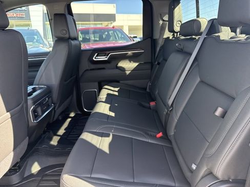 New 2026 GMC Sierra 1500 SLT w/ SLT Premium Plus Package image 6