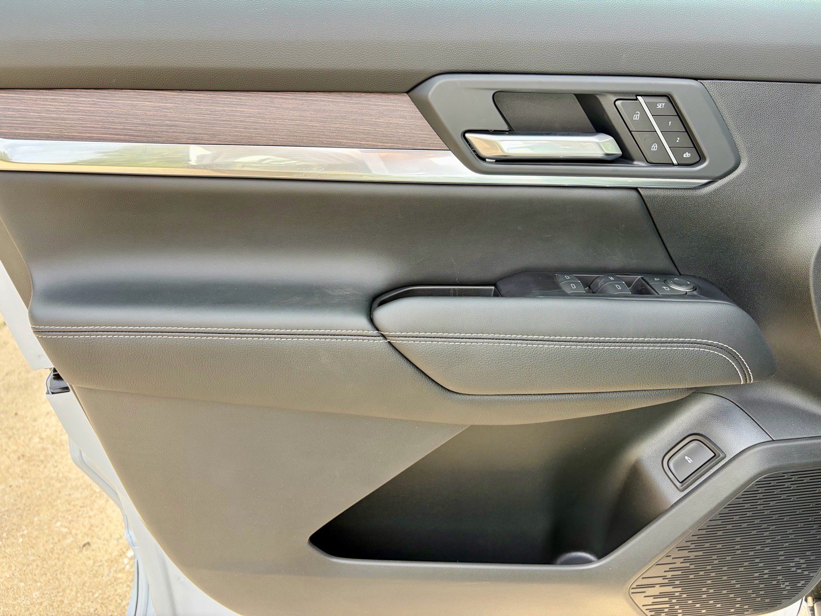 New 2027 GMC Terrain Denali w/ LPO, Floor Liner Package AWD/4WD image 15