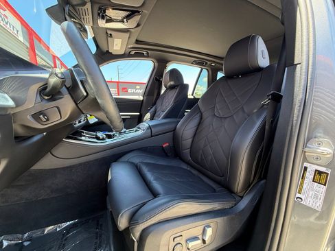 Used 2024 BMW X5 sDrive40i w/ M Sport Package RWD image 19