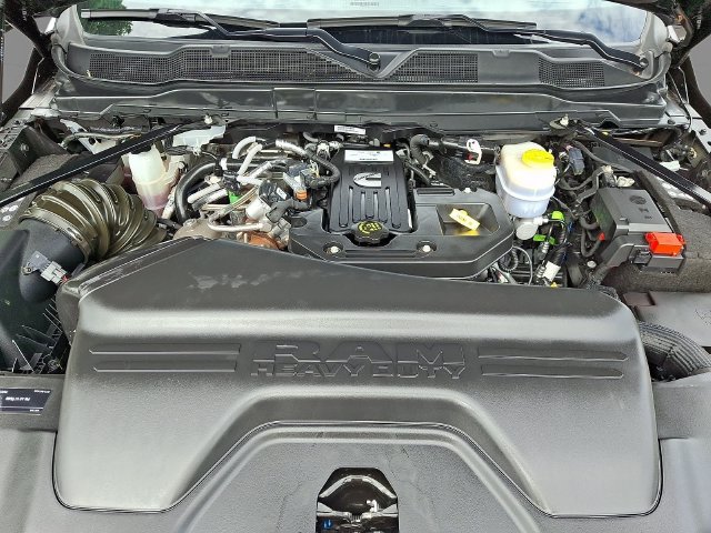 Used 2025 RAM 3500 Limited AWD/4WD image 33