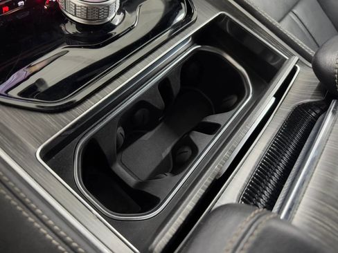 Used 2024 Jeep Wagoneer Series II w/ Flexible Seating Group image 37