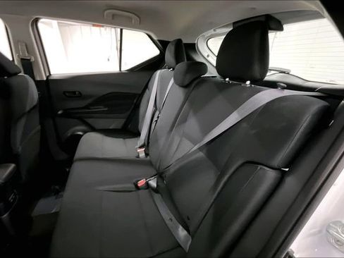 New 2025 Nissan Kicks Play S image 11
