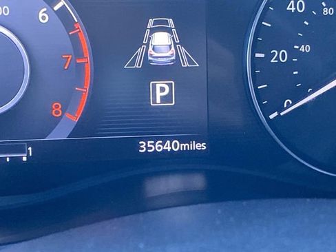 Used 2023 Nissan Kicks SR w/ SR Premium Package image 6