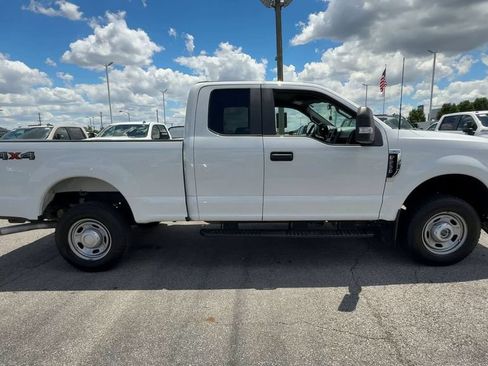 Used 2022 Ford F250 XL w/ Power Equipment Group AWD/4WD image 9