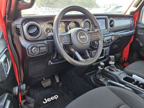 Used 2022 Jeep Wrangler Sport image 6