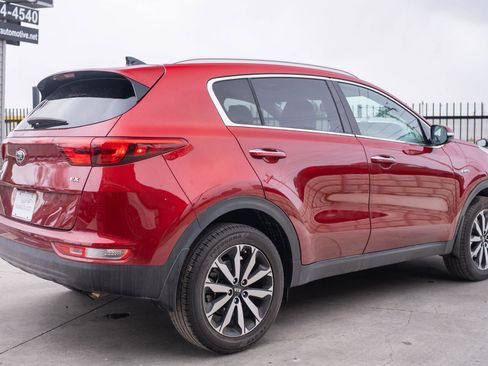 Used 2017 Kia Sportage EX w/ EX Premium Package image 10