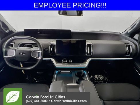 New 2026 Ford Expedition Max Platinum w/ Stealth Performance Package AWD/4WD image 8