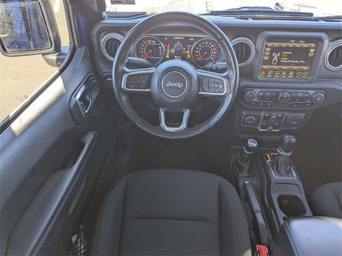 Used 2018 Jeep Wrangler Unlimited Sahara image 15