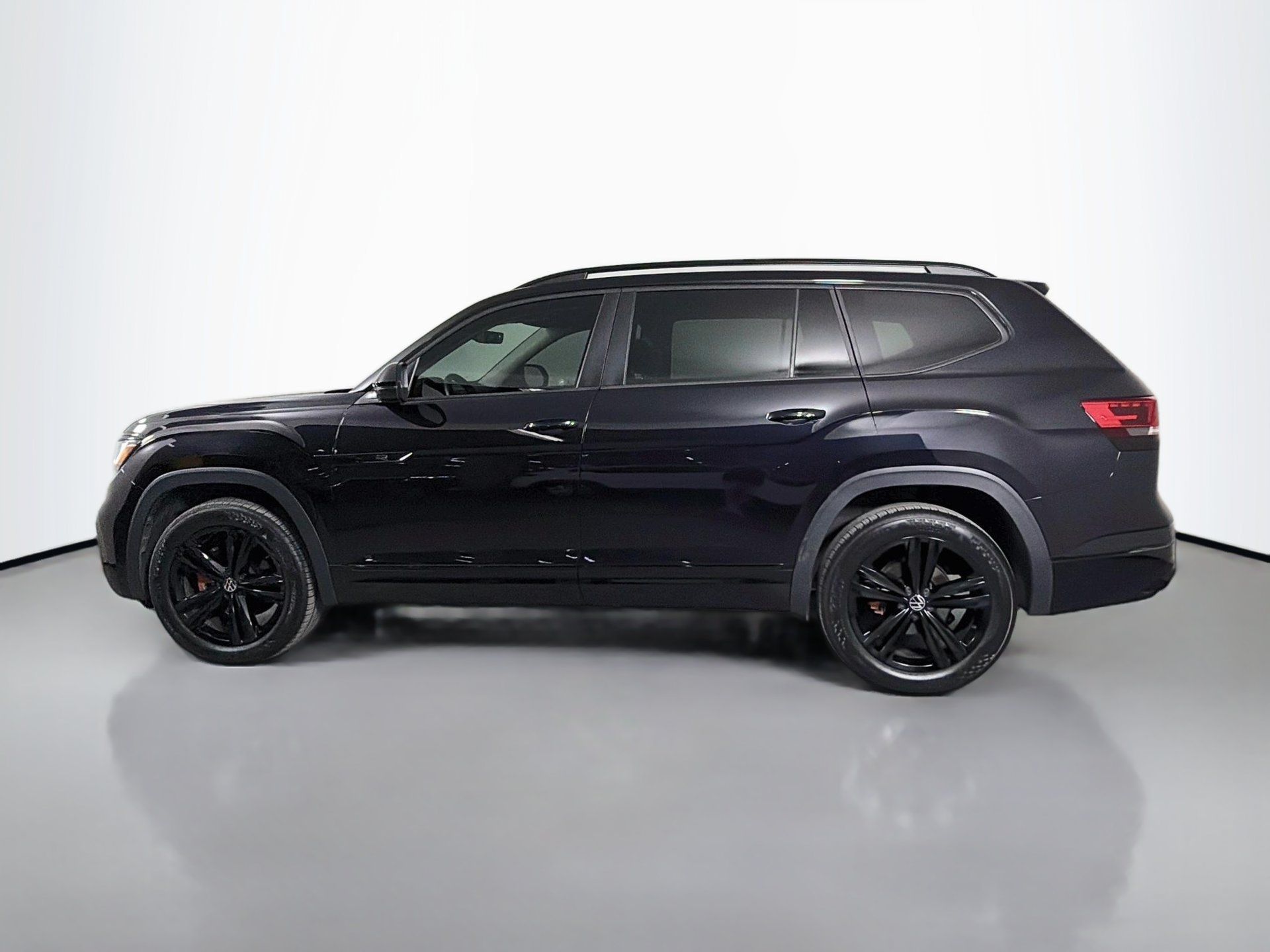 Used 2023 Volkswagen Atlas SEL R-Line AWD/4WD image 8